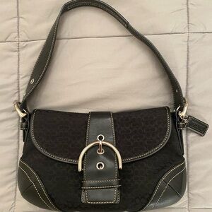 Coach Signature Soho Small Black Purse E05J-6818
